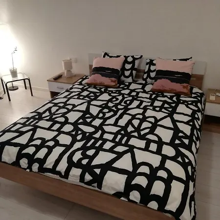 Apartman Dora *